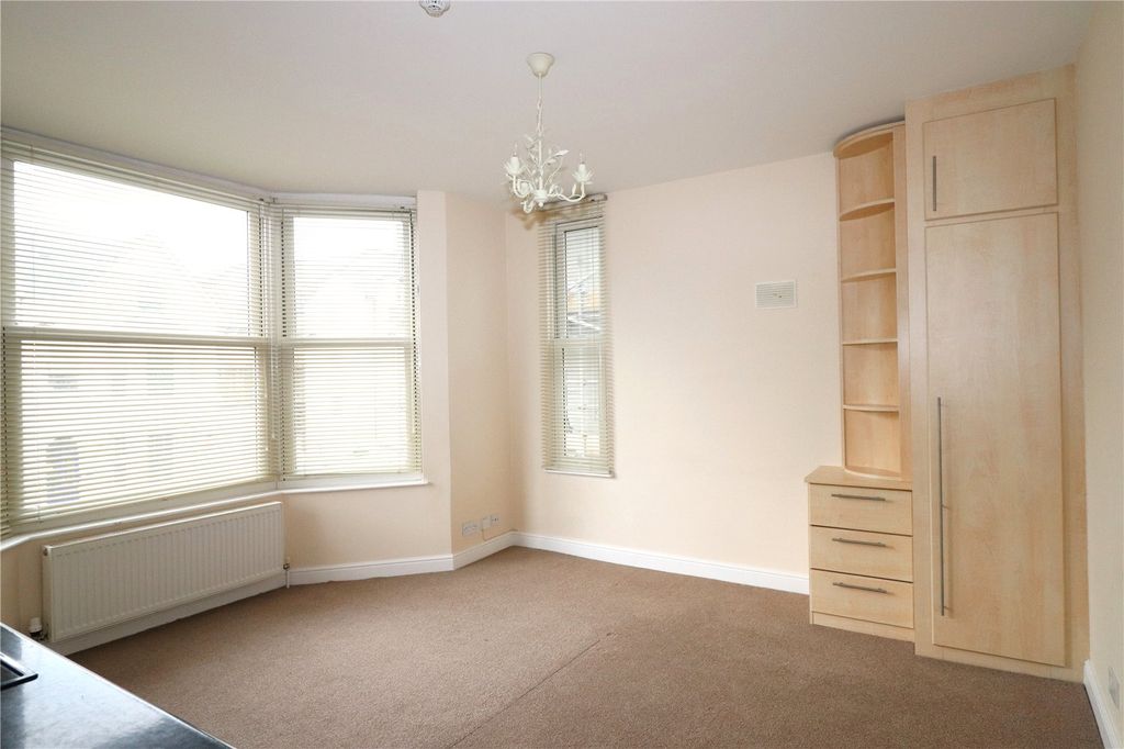 Property photo 3 of 4 Picture No. 04