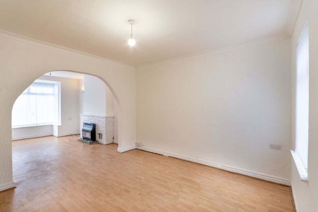 Property photo 3 of 12 Photo 3