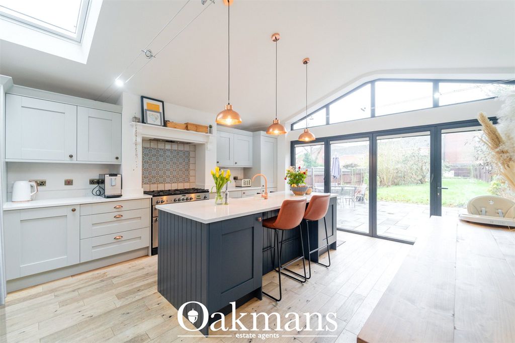 Property photo 2 of 36 Picture No. 27