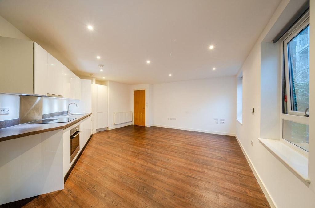 Property photo 3 of 16 Davidson Frost-Wellings, Dfw, Clement Court, Stanm