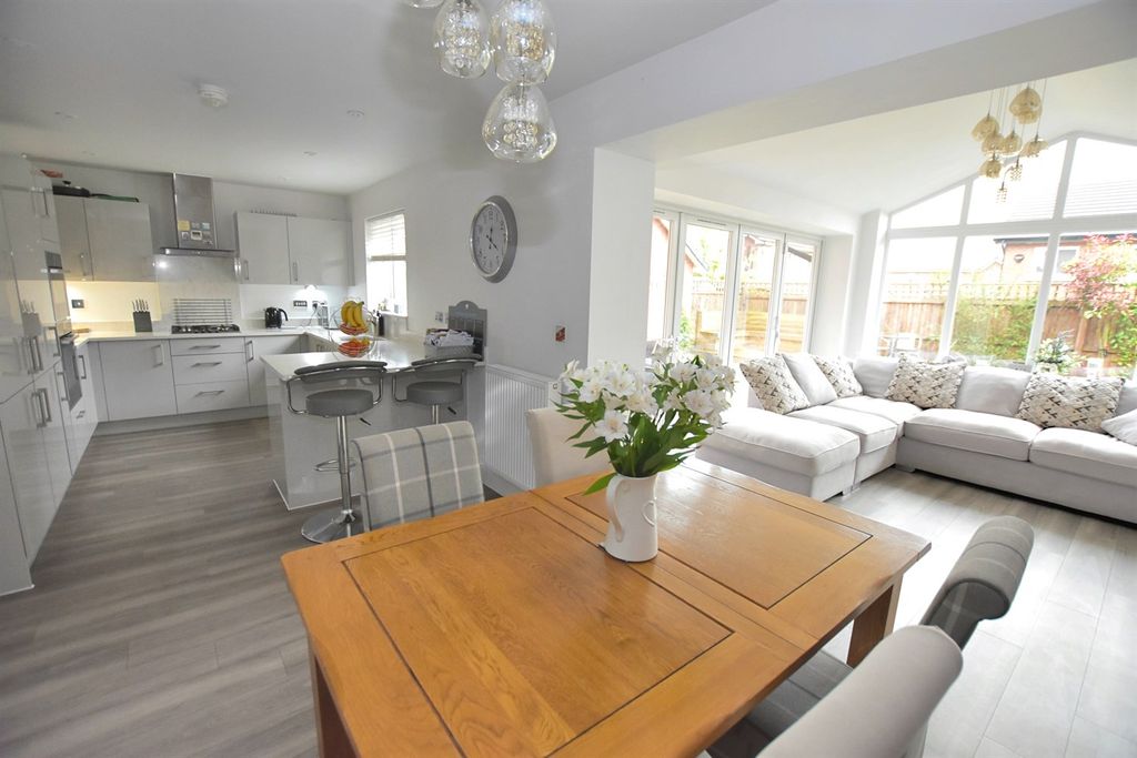 Property photo 2 of 31 Open Plan Living Dining Kitchen