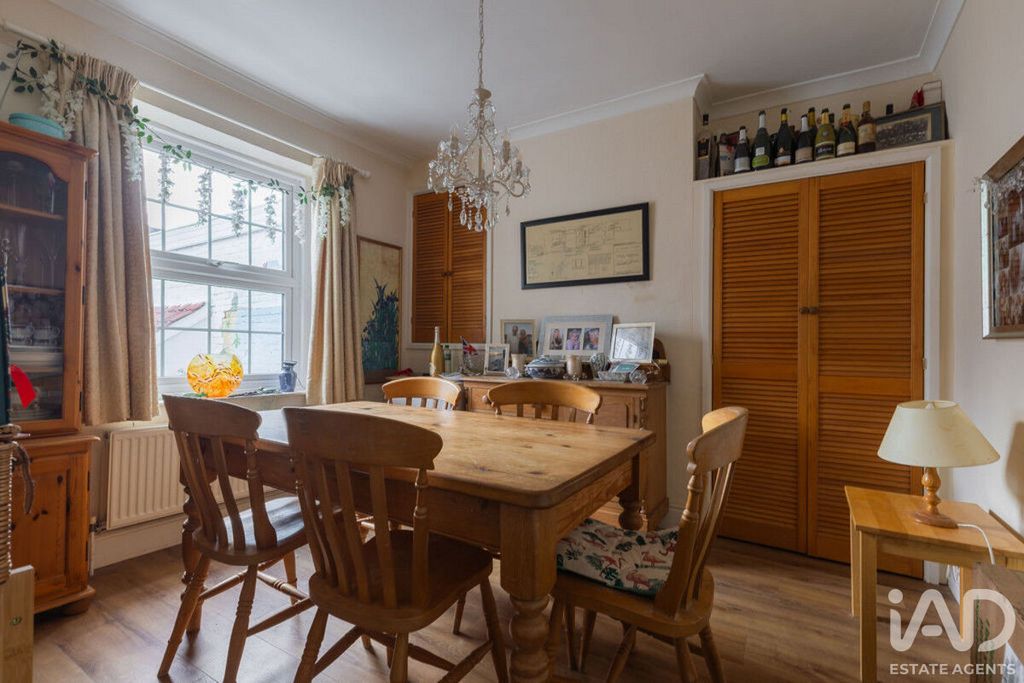 Property photo 3 of 13