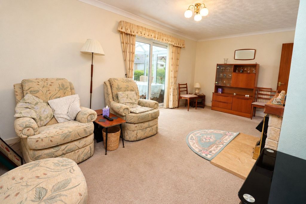 Property photo 2 of 12 Picture No. 02