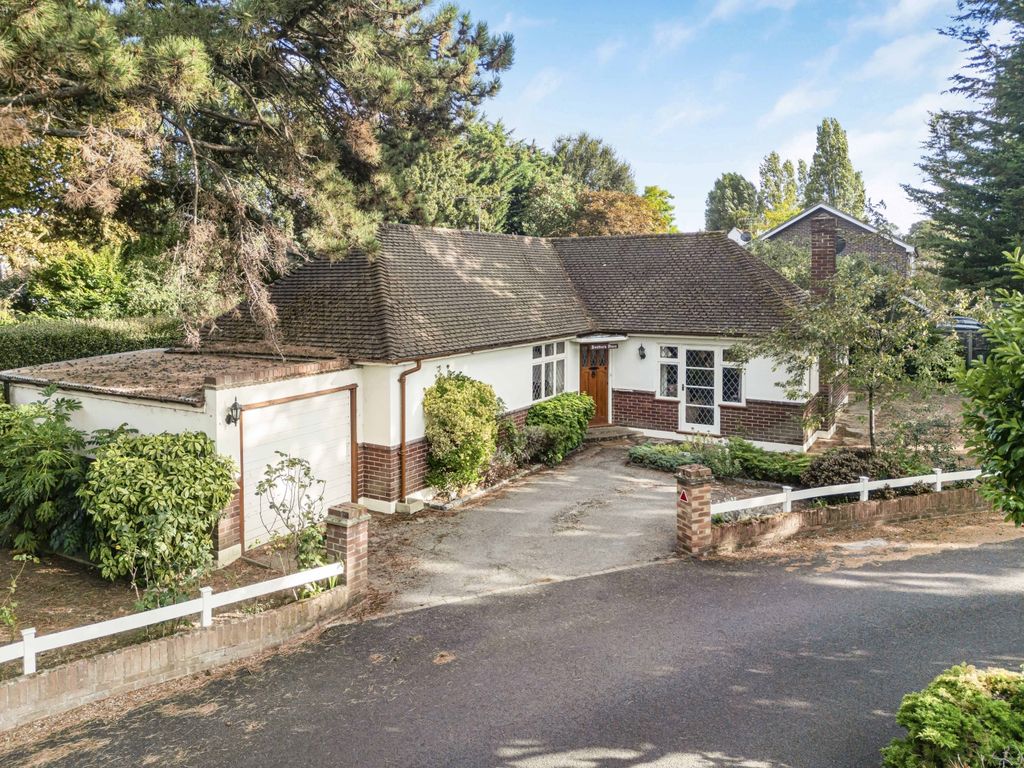Property photo 1 of 16 Front