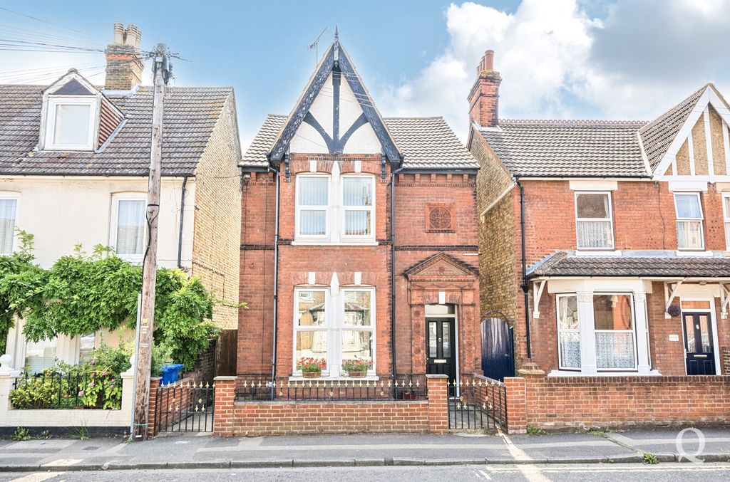 Property photo 1 of 25 99333E04-E39c-44d...