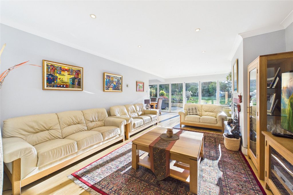 Property photo 2 of 22 Picture No. 04