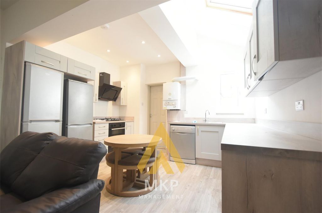 Property photo 3 of 15 13.Png