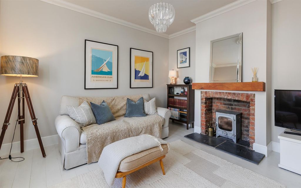 Property photo 2 of 33 4.Jpg