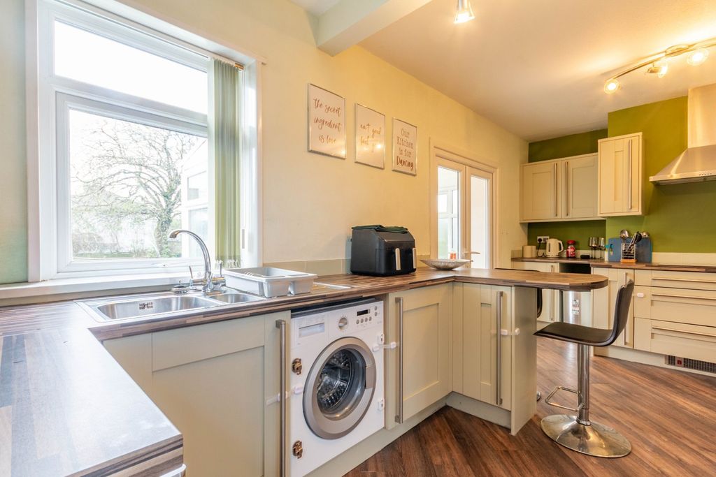 Property photo 2 of 18 Picture No. 03