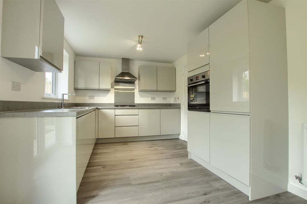 Property photo 2 of 10 Cs2.Jpg
