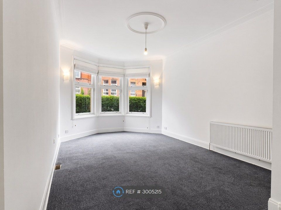 Property photo 1 of 8 Livingroom (6.45m x 3.61m)