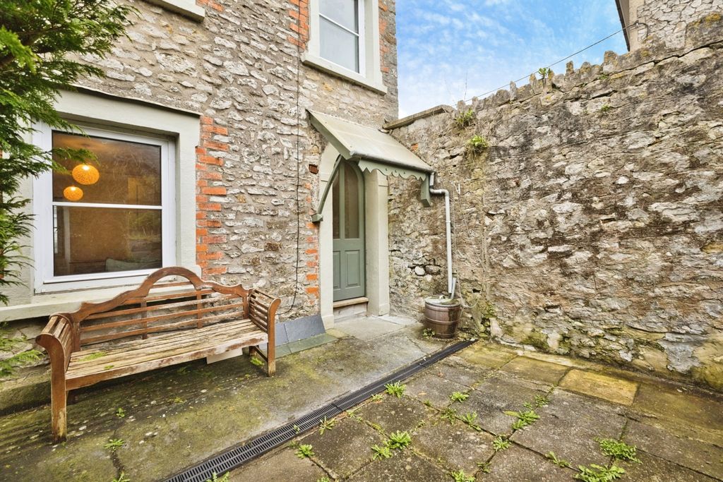 Property photo 2 of 18 Pbox-Img.Jpg