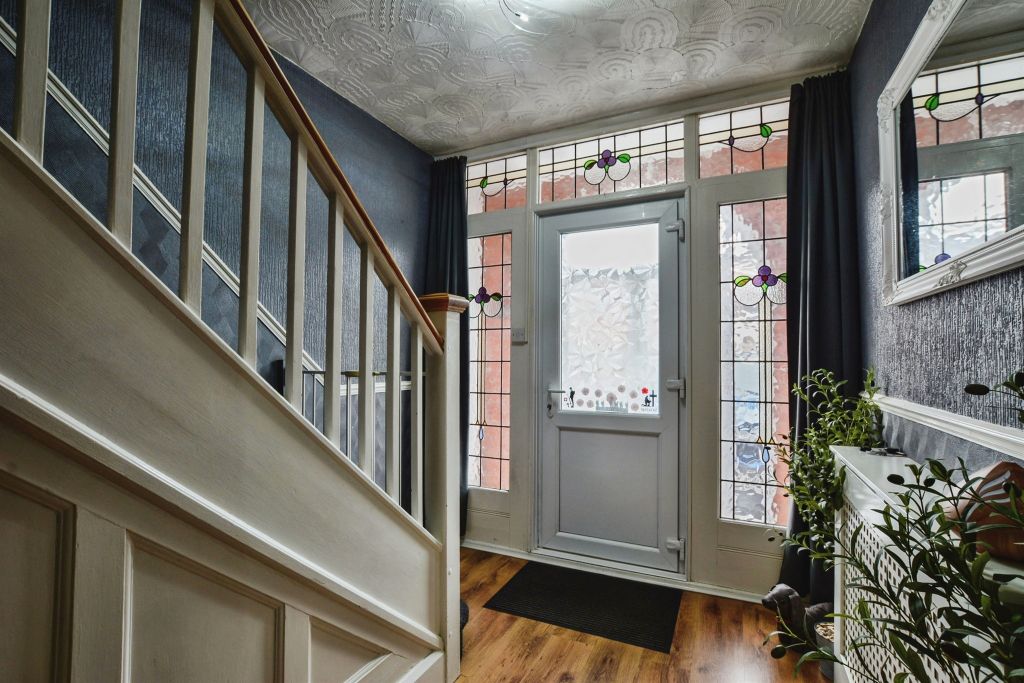 Property photo 3 of 25
