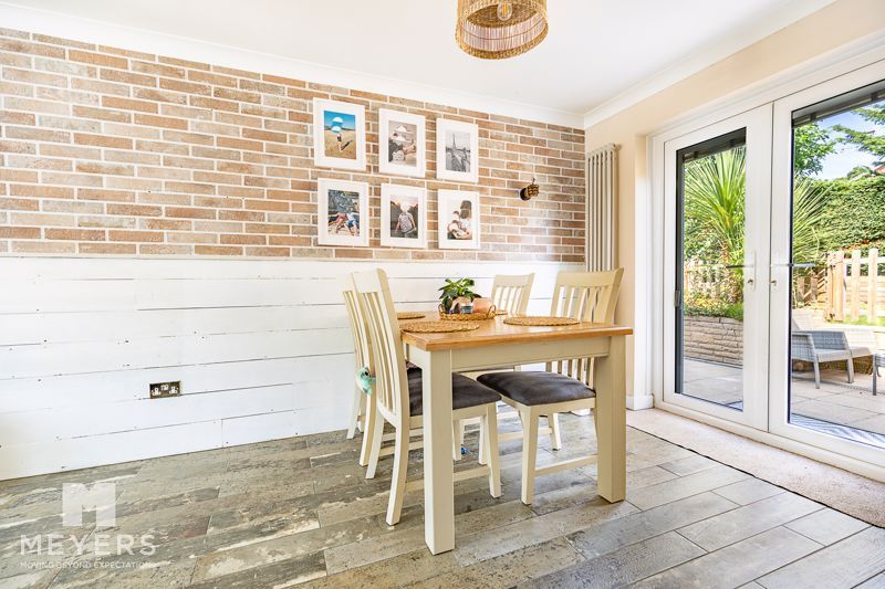 Property photo 3 of 18 Dining Area