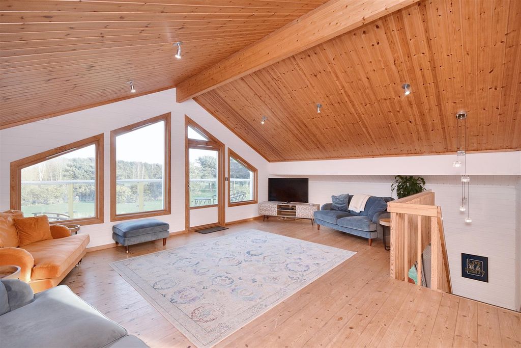 Property photo 2 of 13 1 (81).Jpg