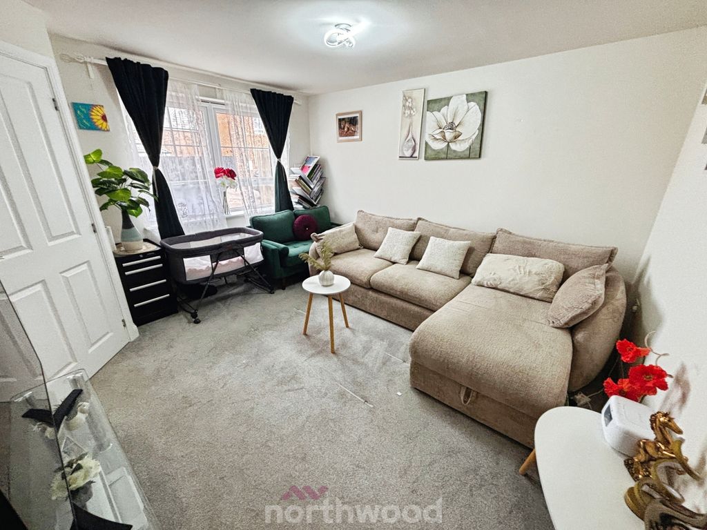 Property photo 2 of 19