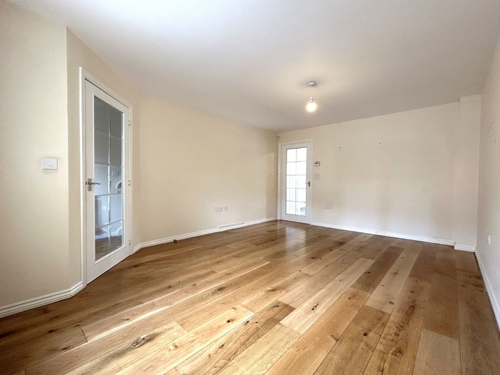 Property photo 3 of 14 Picture No. 18