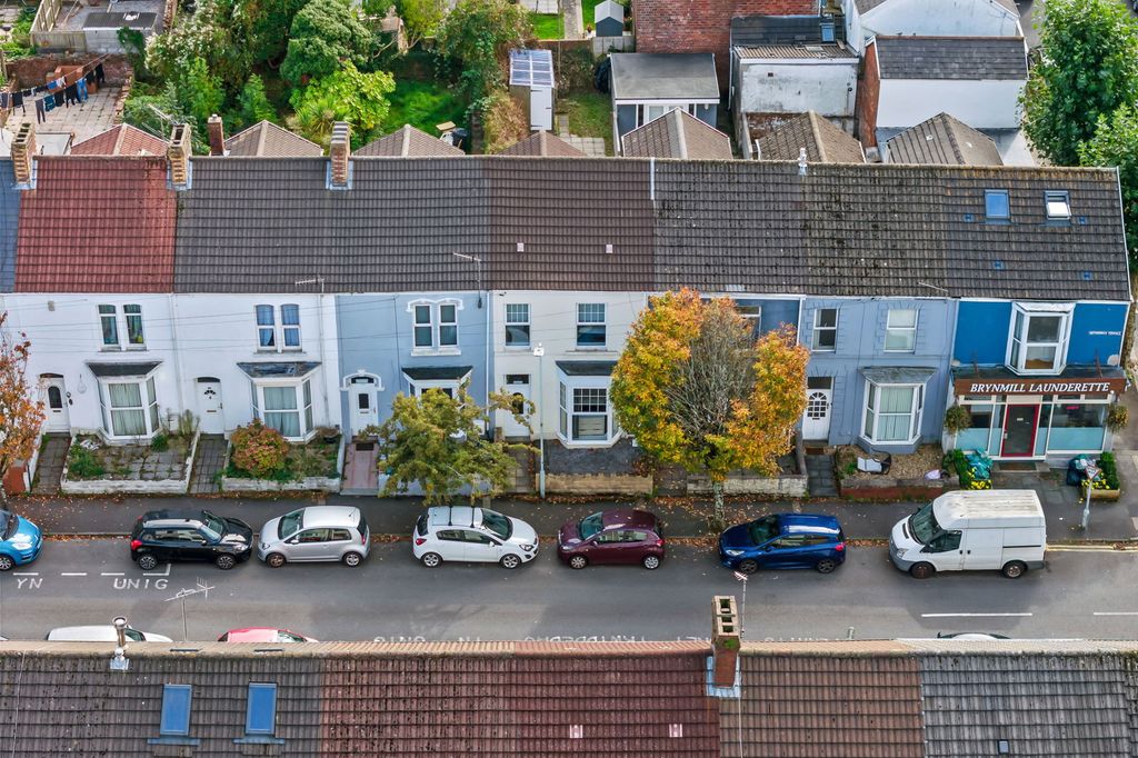 Property photo 1 of 25