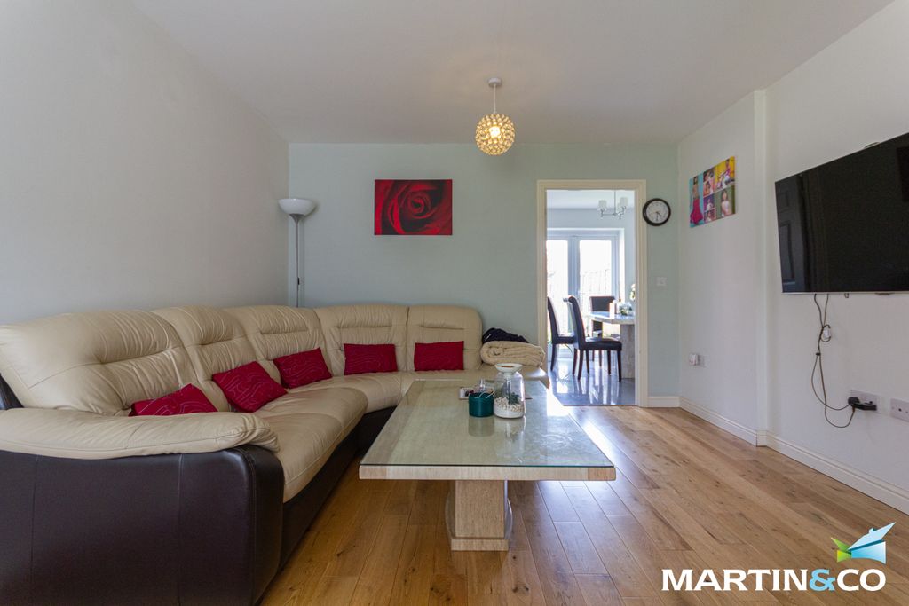Property photo 2 of 13