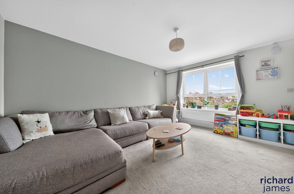 Property photo 2 of 12 c5414730d11948E397F54238642E92cd