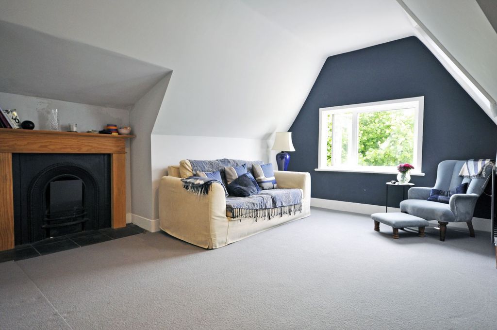 Property photo 3 of 8 Photo 3