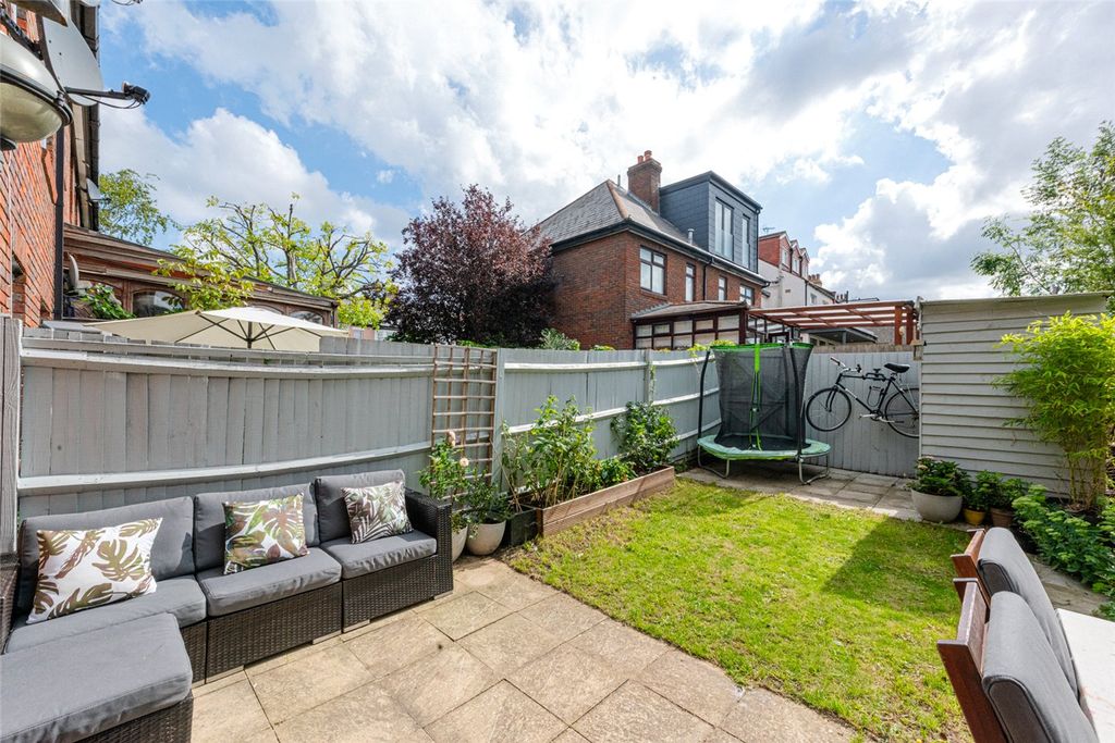 Property photo 2 of 12 Picture No. 21