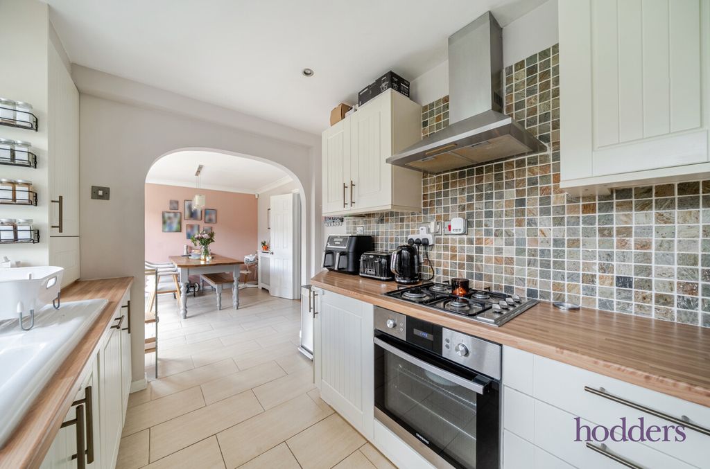 Property photo 3 of 28 d3Badda2-878B-474...