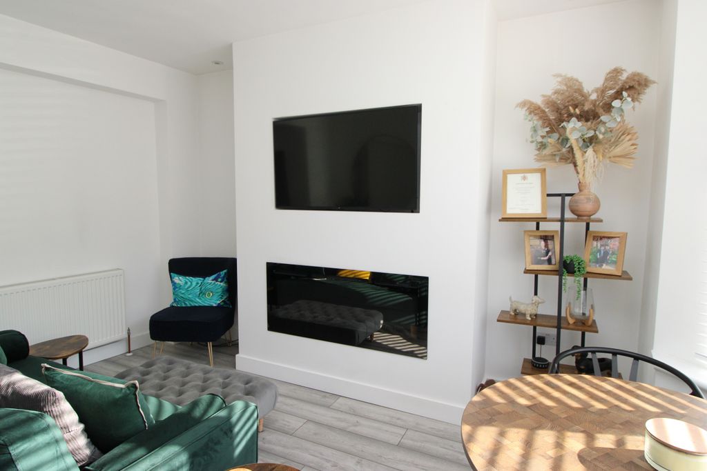 Property photo 2 of 12 Img_2614.Jpg