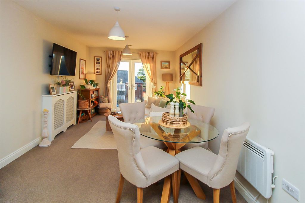 Property photo 3 of 7