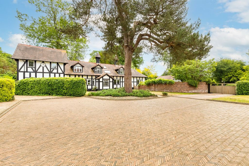Property photo 1 of 38 (Main)