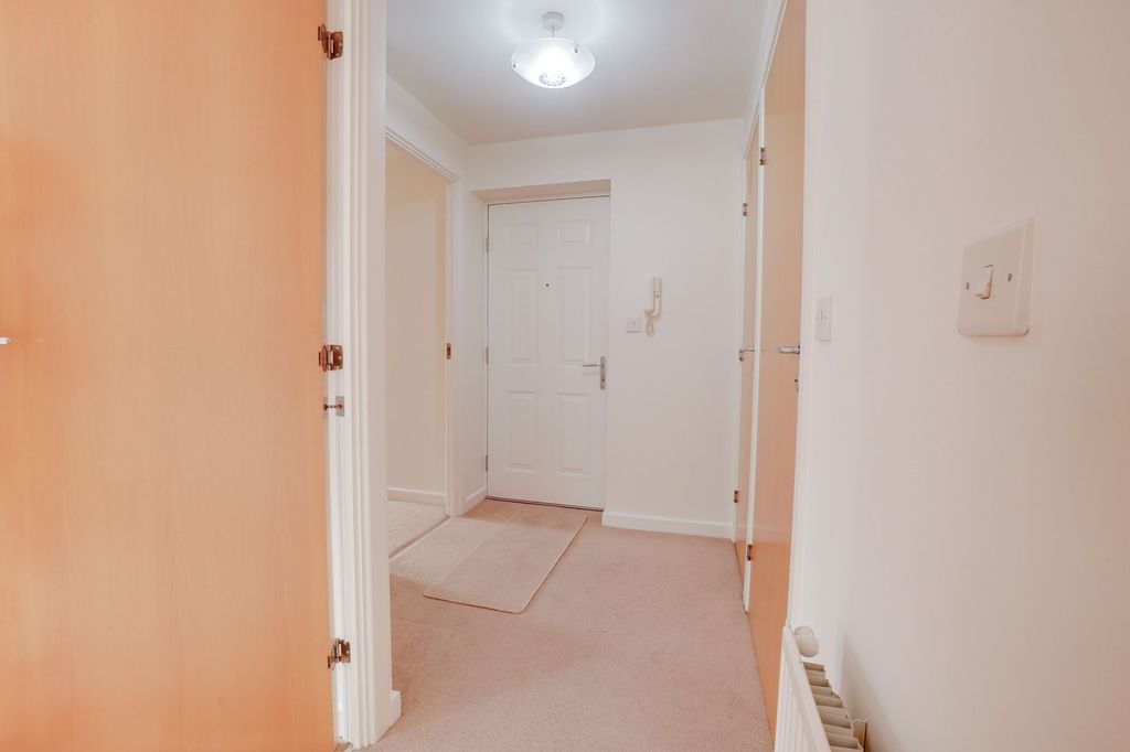 Property photo 3 of 20