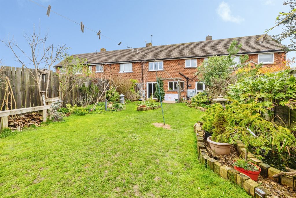 Property photo 2 of 28 Outside