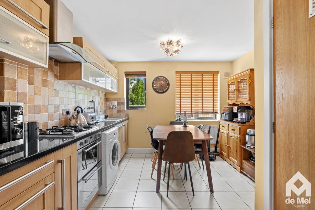 Property photo 2 of 11 Photo 6