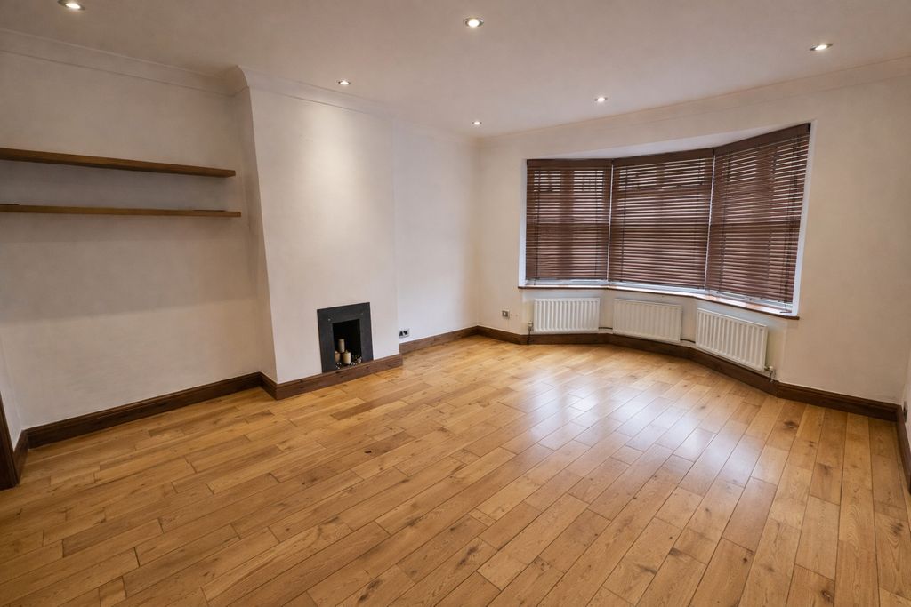 Property photo 2 of 13 Photo 13