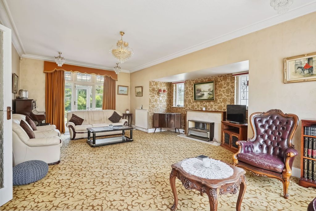 Property photo 2 of 16