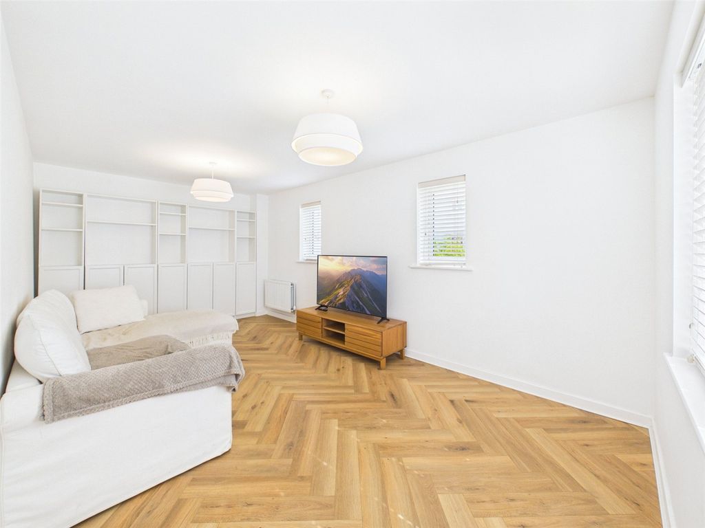Property photo 3 of 16 Picture No. 08