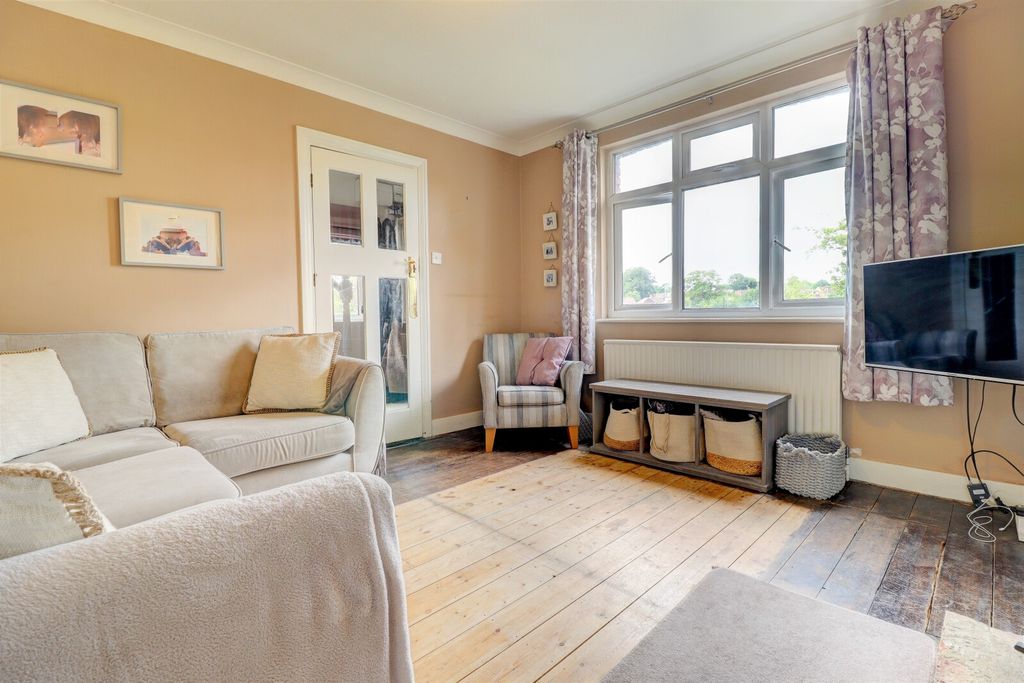 Property photo 3 of 14 Picture No. 12