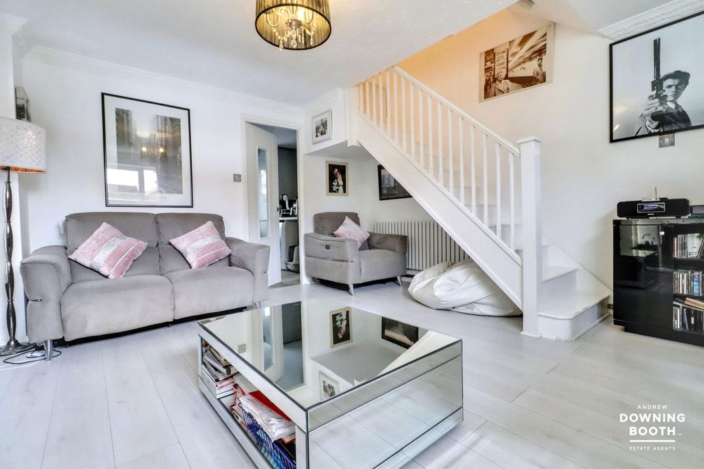 Property photo 3 of 23