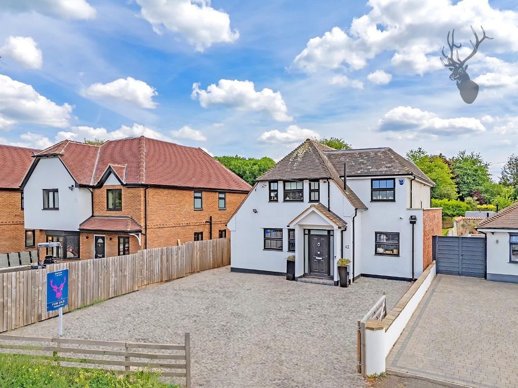 Property photo 1 of 32