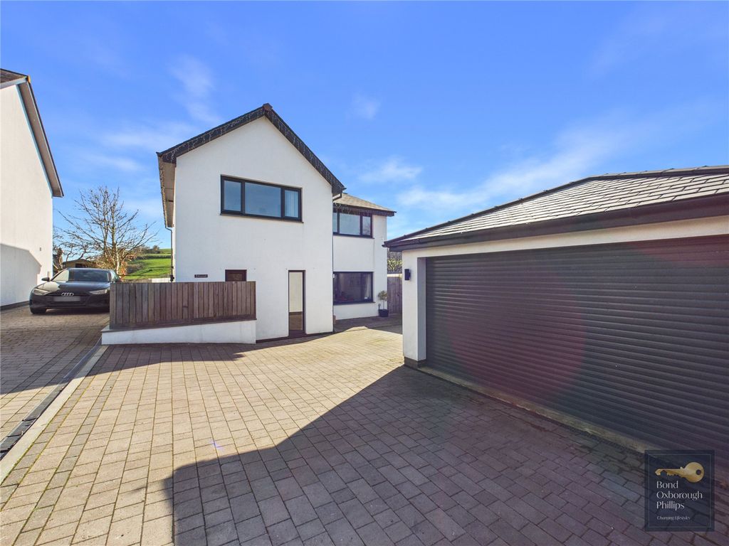 Property photo 3 of 46 Picture No. 05