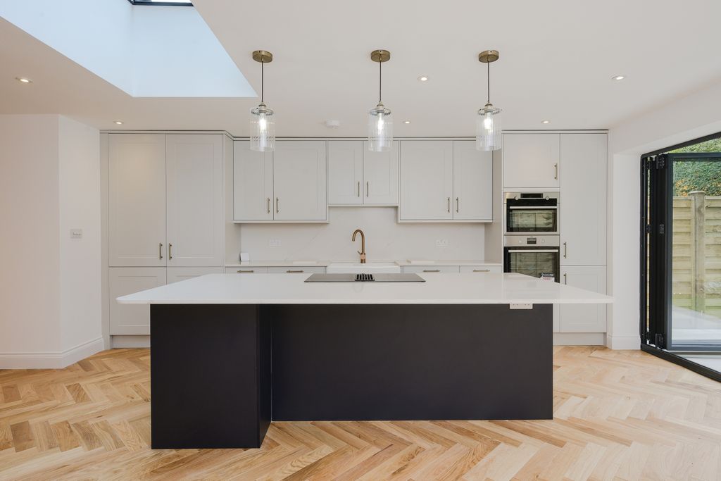 Property photo 1 of 14 Kitchen