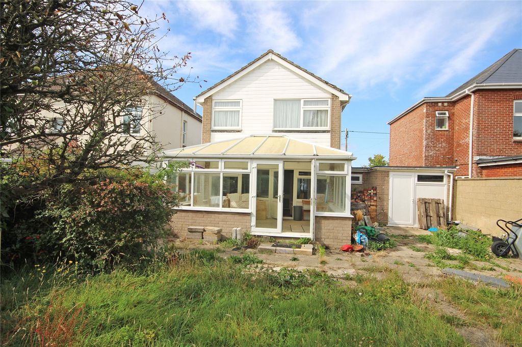 Property photo 2 of 13 Picture No. 12