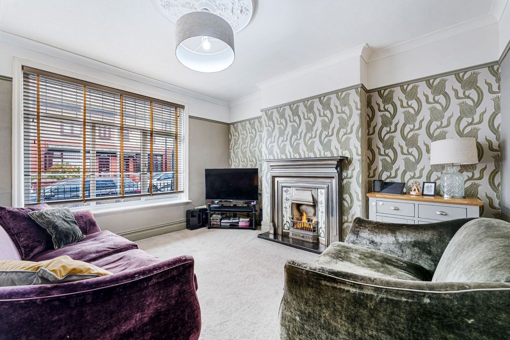 Property photo 3 of 27 Photograph 3