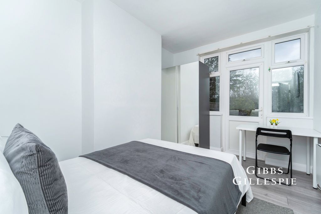 Property photo 1 of 5 Photo