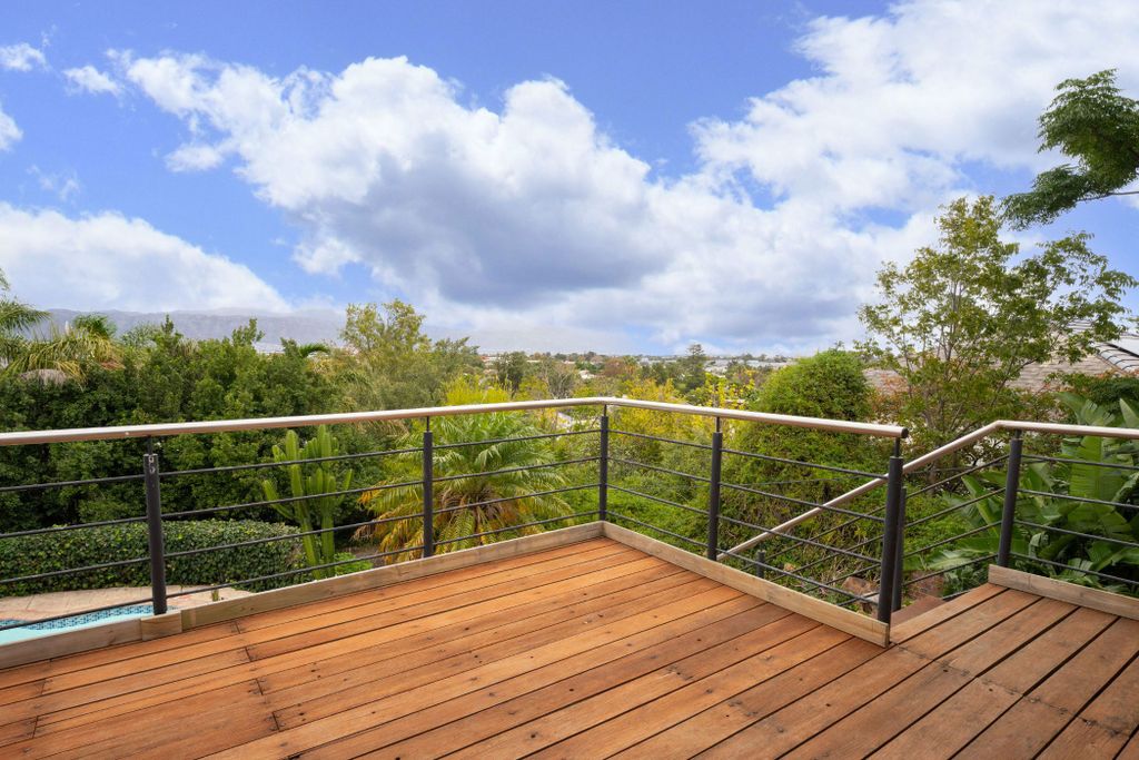 Property photo 1 of 77 Sw1698664