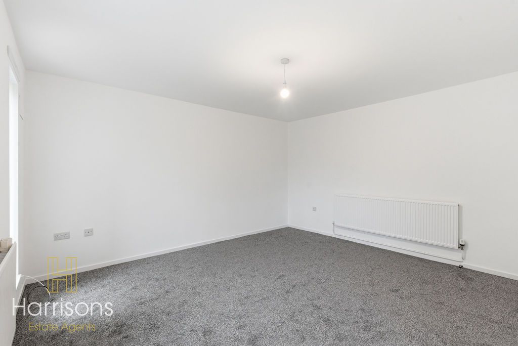 Property photo 3 of 18 Photo 3