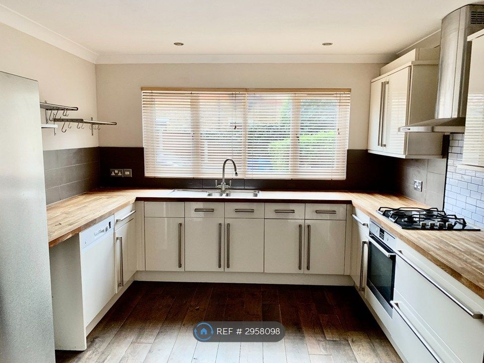Property photo 2 of 12 Kitchen/Diner