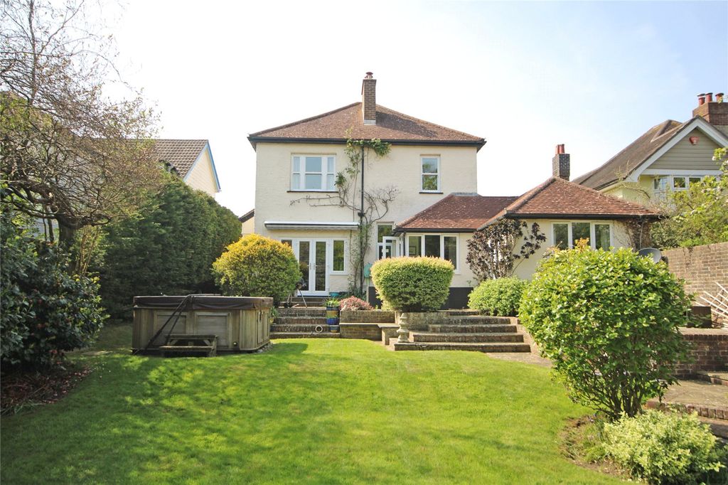 Property photo 2 of 16 Picture No. 13