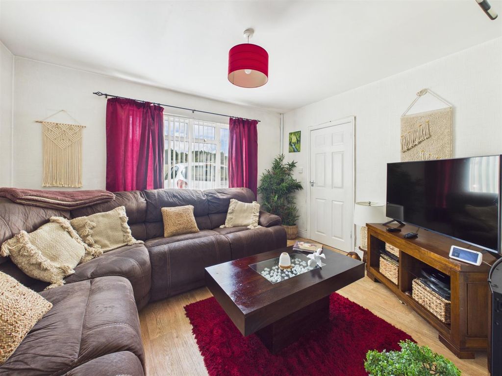 Property photo 3 of 15