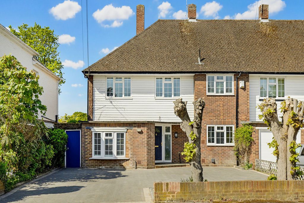 Property photo 1 of 16 Photo 1